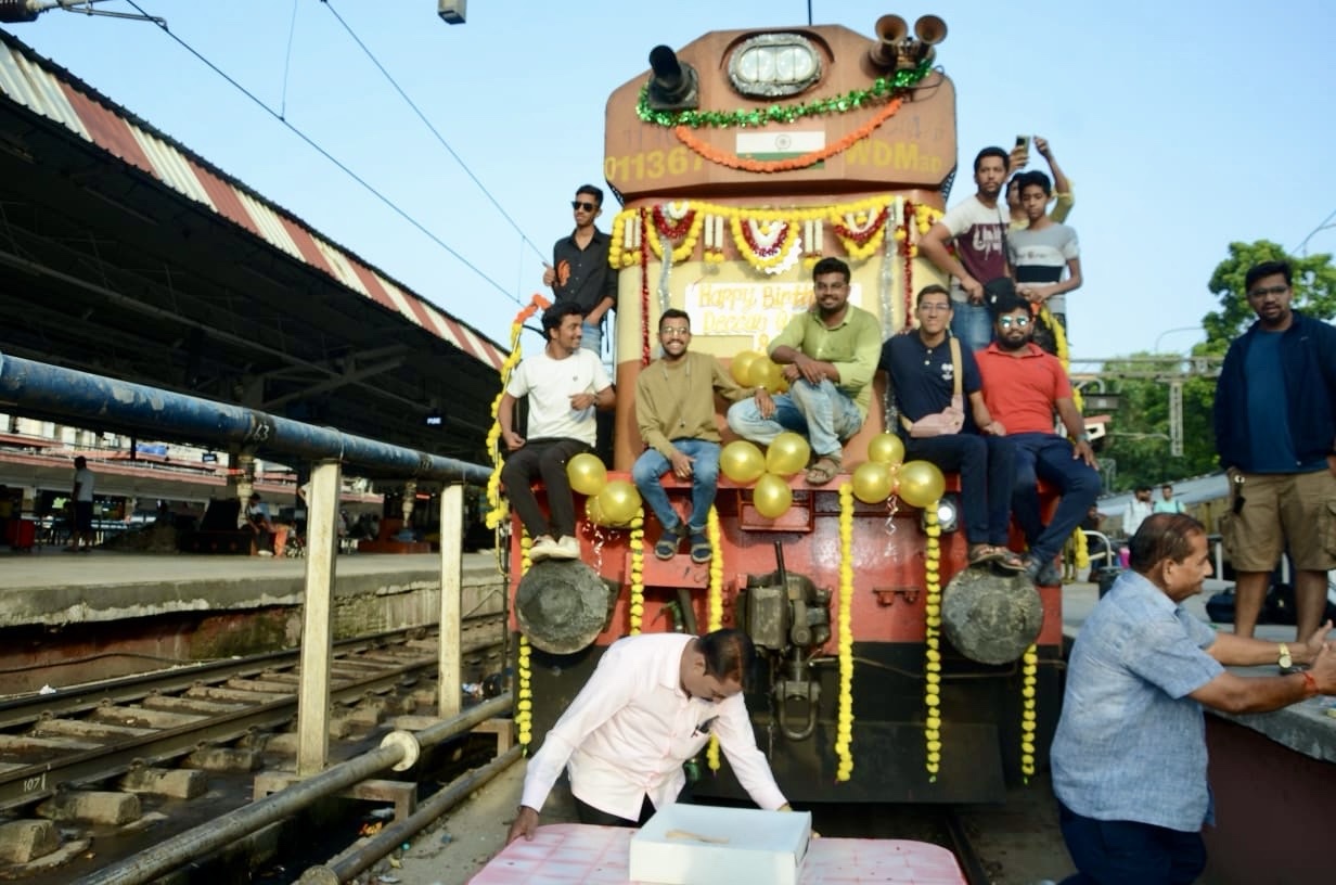 Deccan Queen Express: A Train for the “Queen of Deccan”